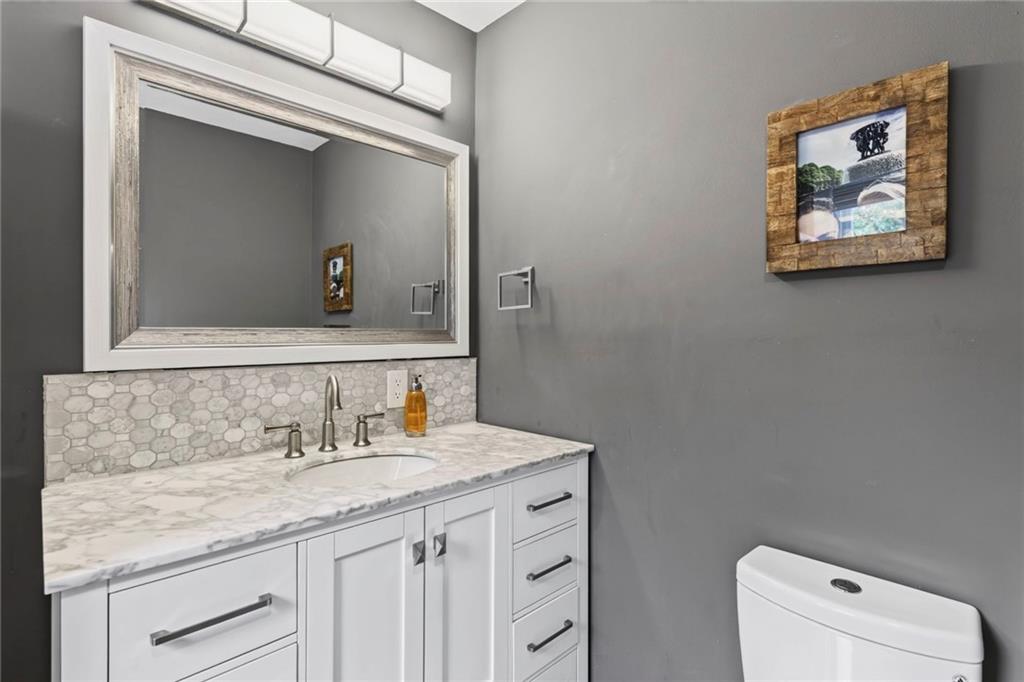 336 Williams Street Property Photo 36