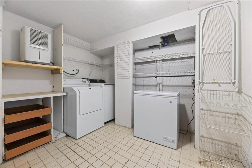336 Williams Street Property Photo 42