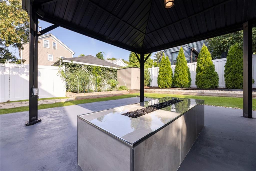 336 Williams Street Property Photo 45