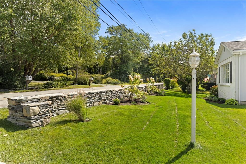 331 Third Beach Road Property Photo 5