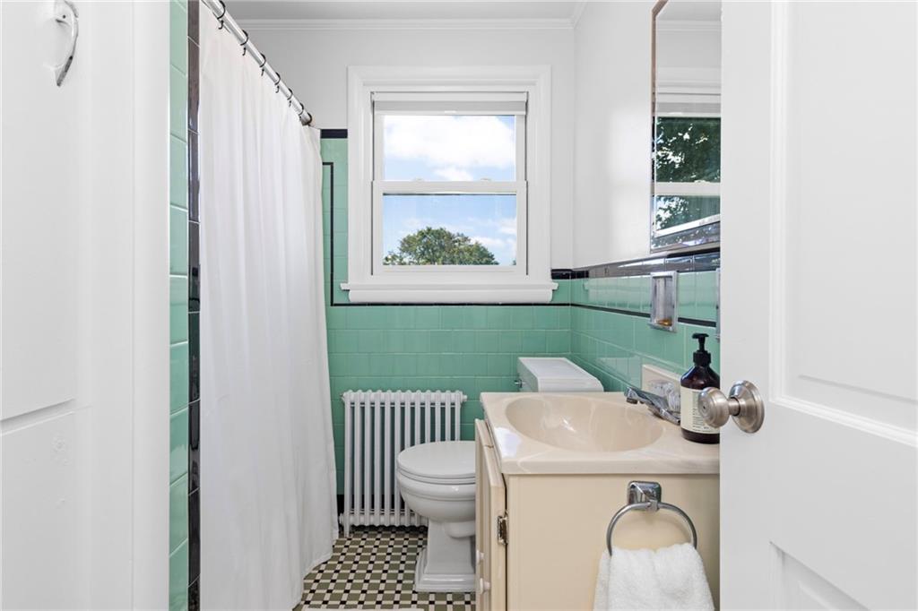 331 Third Beach Road Property Photo 36