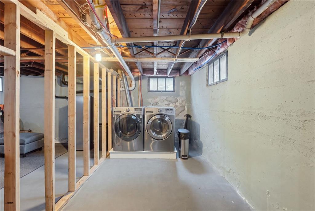 55 Friendly Road Property Photo 34