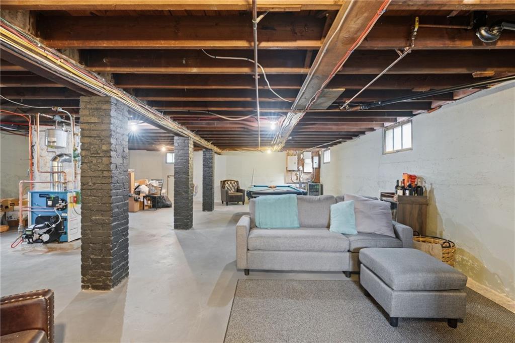 55 Friendly Road Property Photo 36