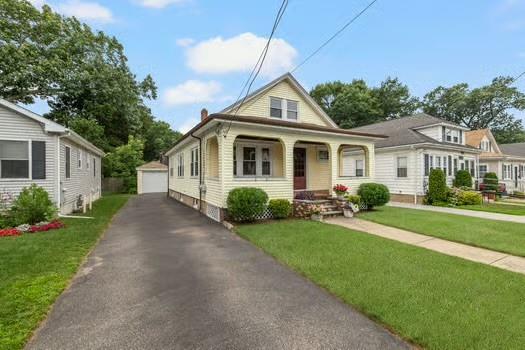 76 Myrtle Avenue Property Photo 3