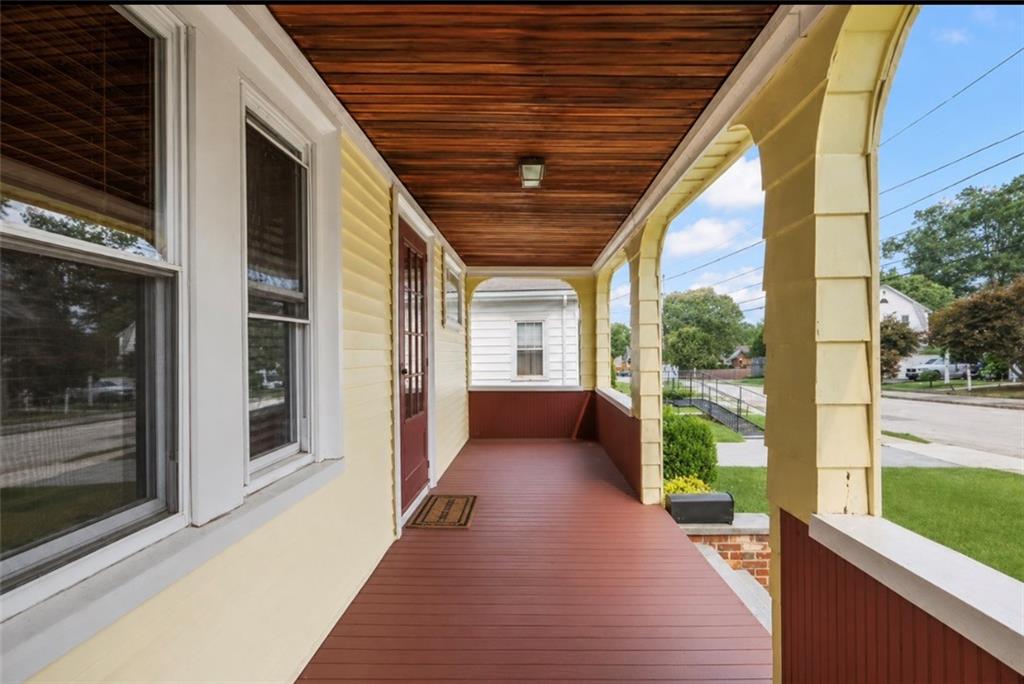 76 Myrtle Avenue Property Photo 4