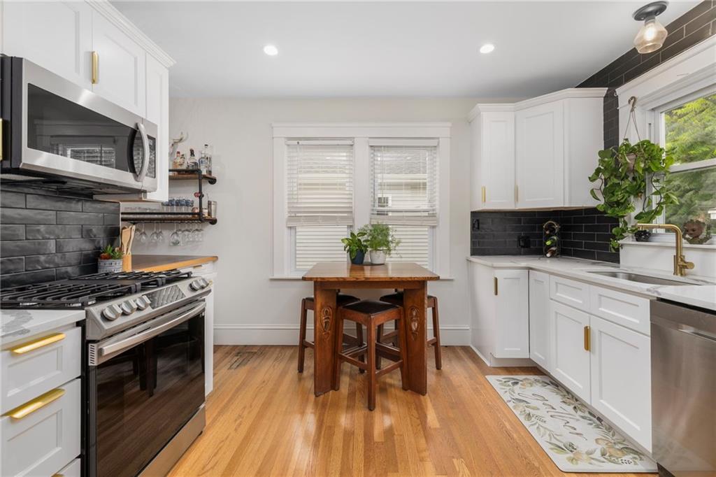 76 Myrtle Avenue Property Photo 13