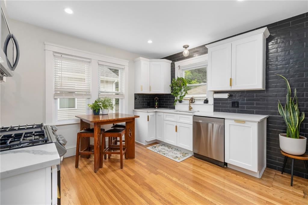 76 Myrtle Avenue Property Photo 14