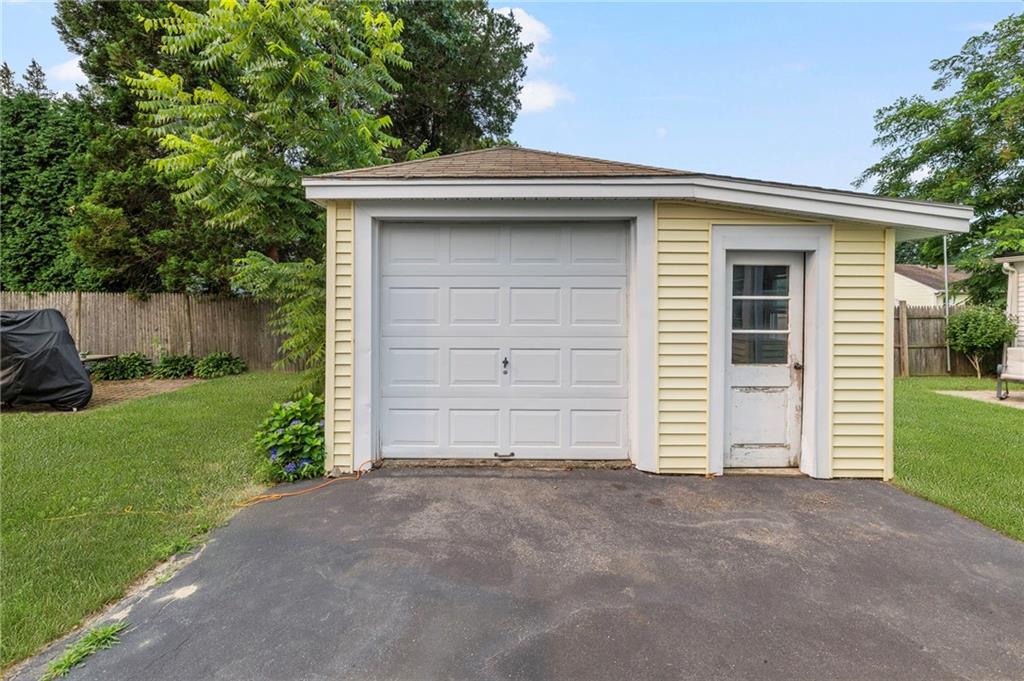76 Myrtle Avenue Property Photo 32