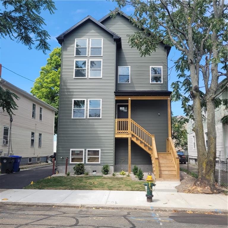 32 Pumgansett Street Property Photo 1