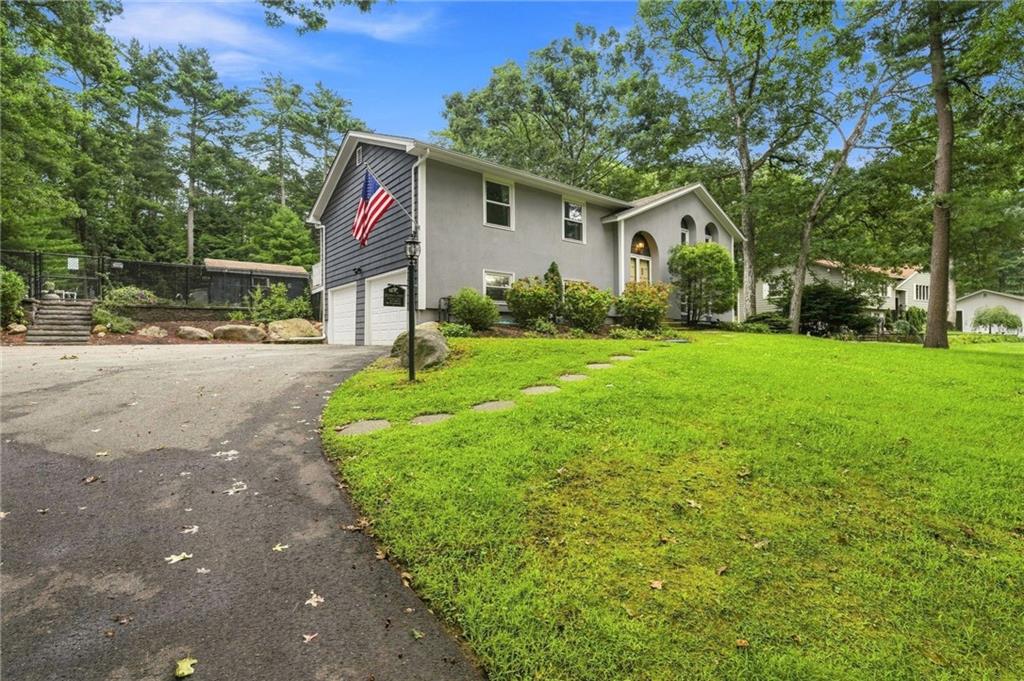 119 Wood Cove Drive Property Photo 2