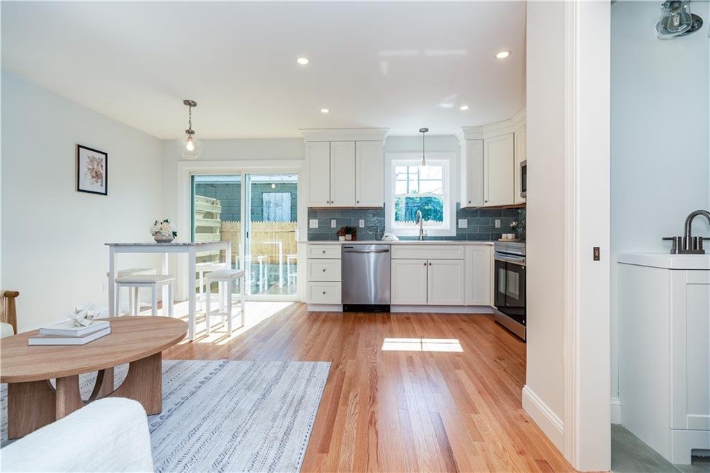 400 Juniper Street Property Photo 8