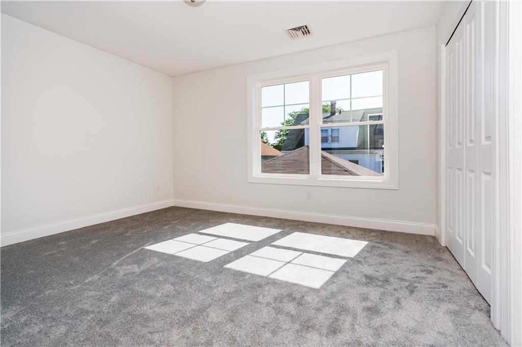400 Juniper Street Property Photo 32