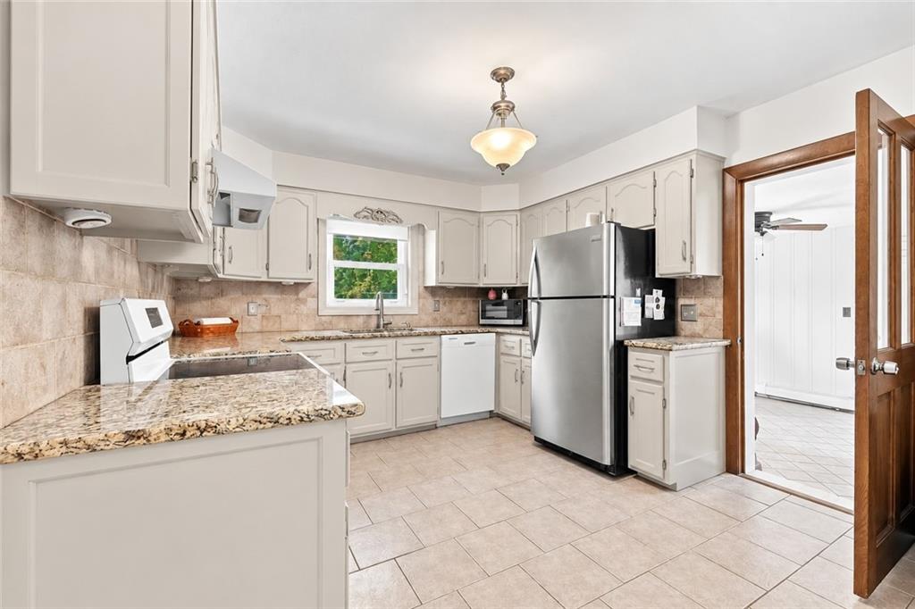 41 Fisher Street Property Photo 9