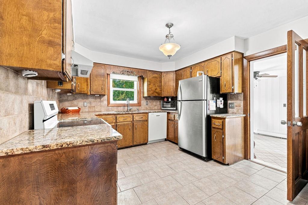 41 Fisher Street Property Photo 10