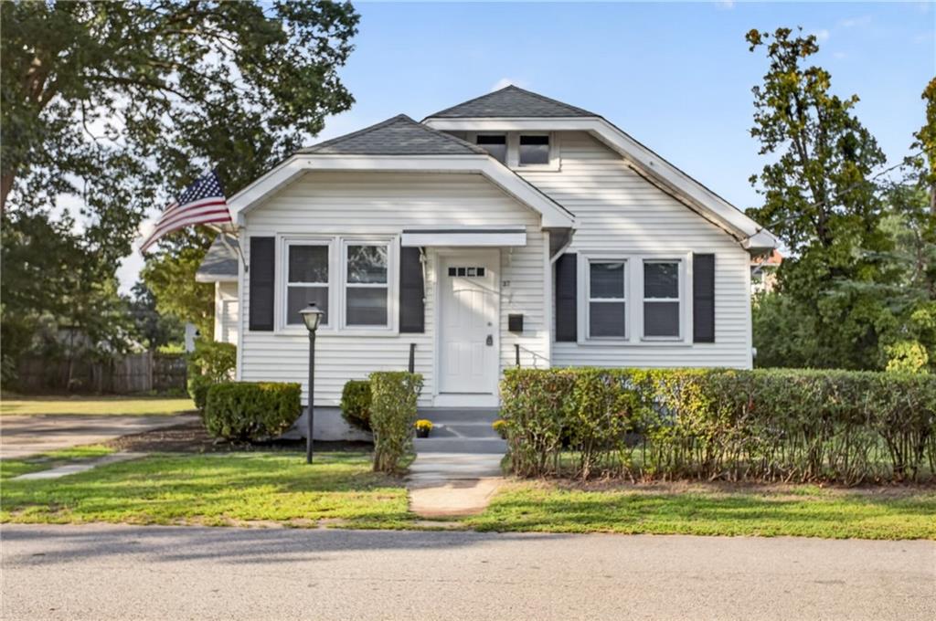 37 Lincoln Avenue Property Photo 1