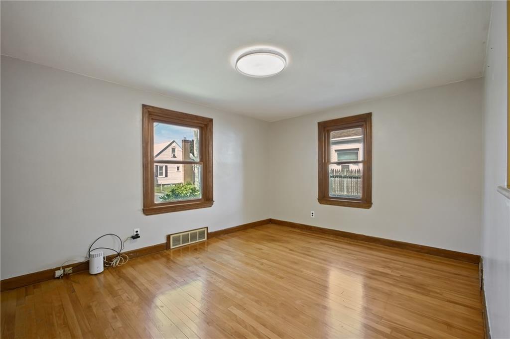243 Rice Street Property Photo 11