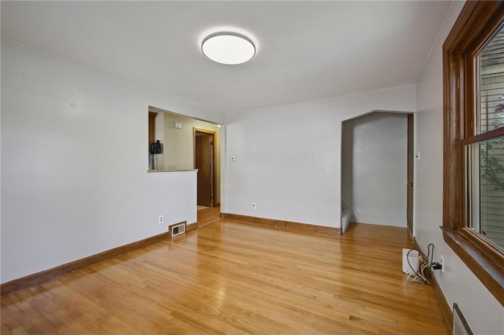 243 Rice Street Property Photo 12