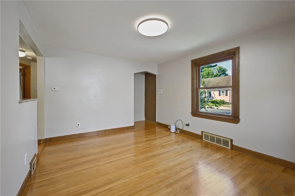 243 Rice Street Property Photo 13