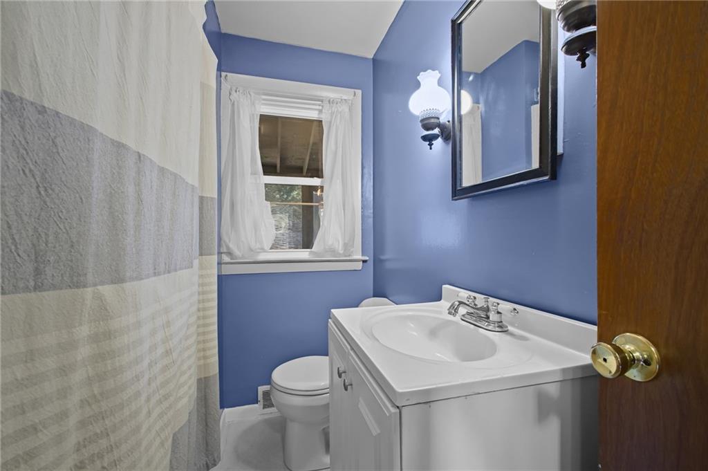 243 Rice Street Property Photo 14