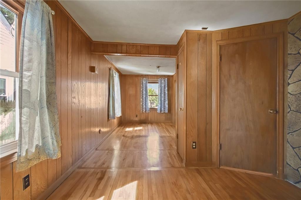 243 Rice Street Property Photo 18