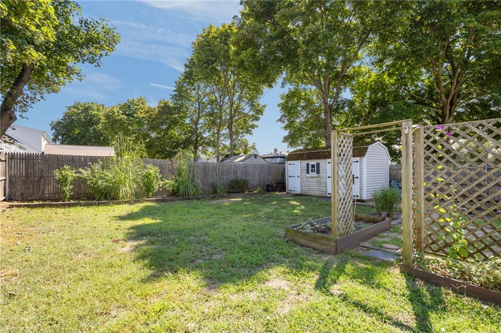 243 Rice Street Property Photo 38