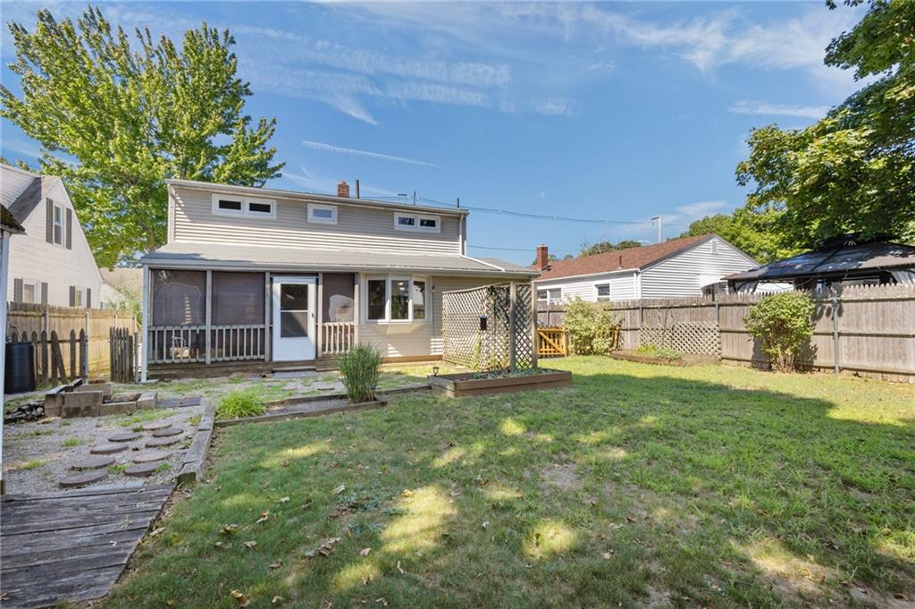 243 Rice Street Property Photo 40