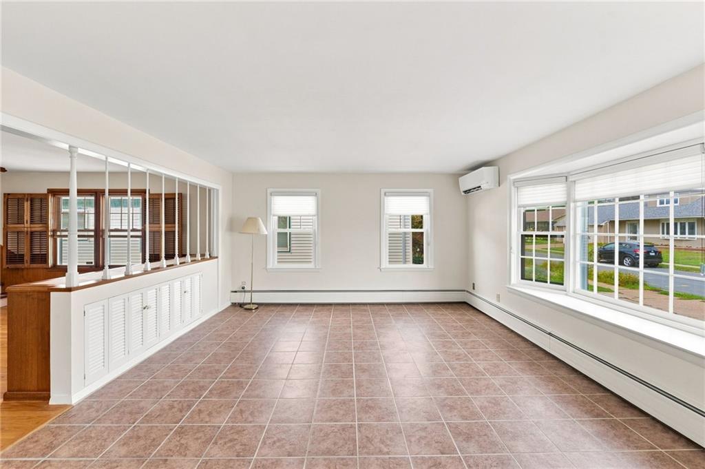 74 Isabella Avenue Property Photo 4
