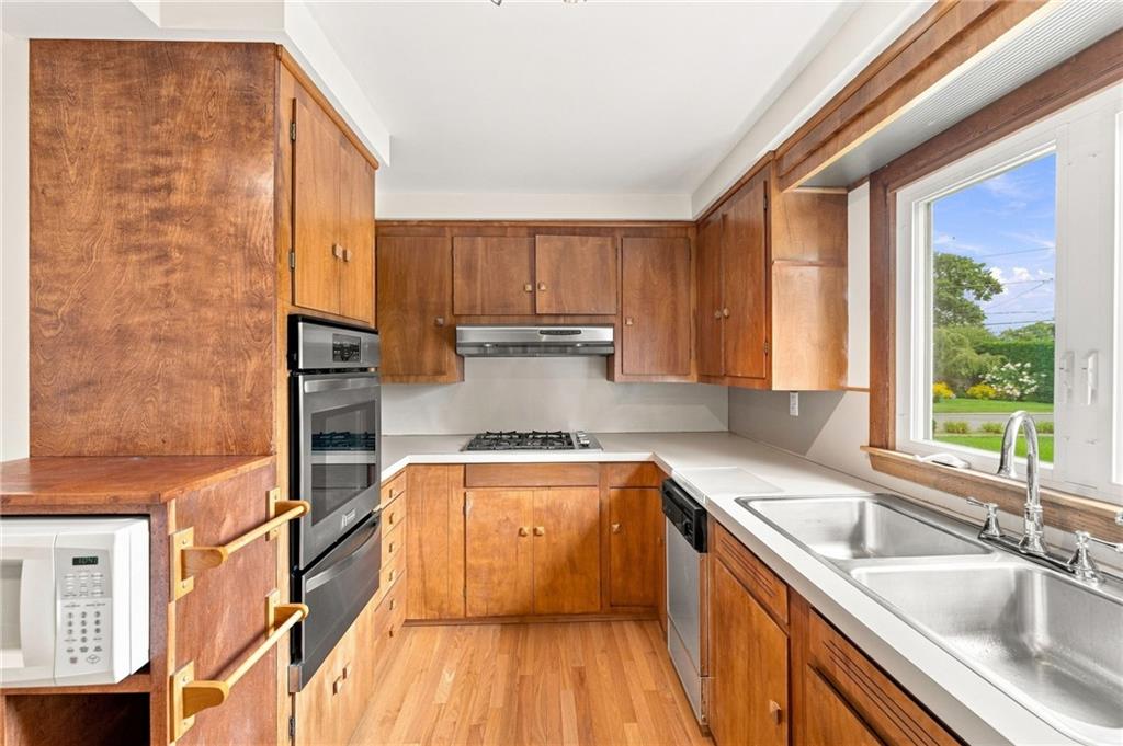 74 Isabella Avenue Property Photo 8