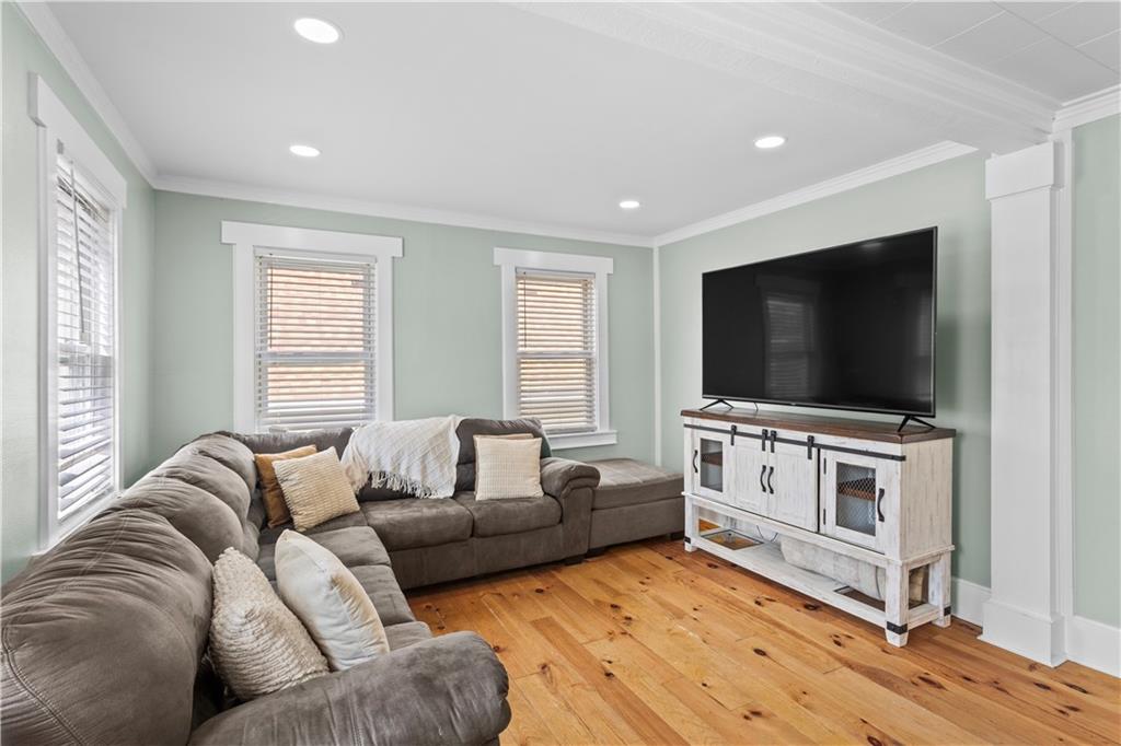 551 Pond Street Property Photo 25