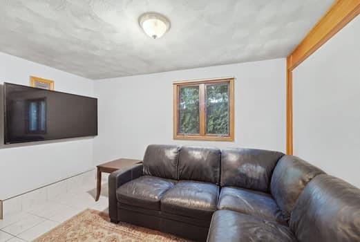 110 Barrett Avenue Property Photo 9