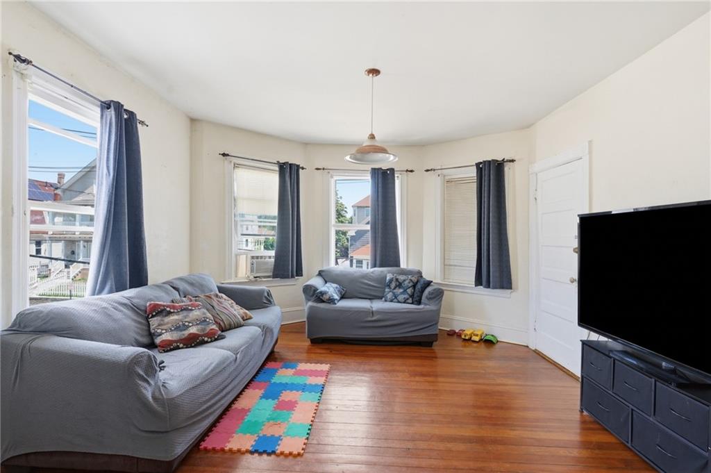 200 Admiral Street Property Photo 20
