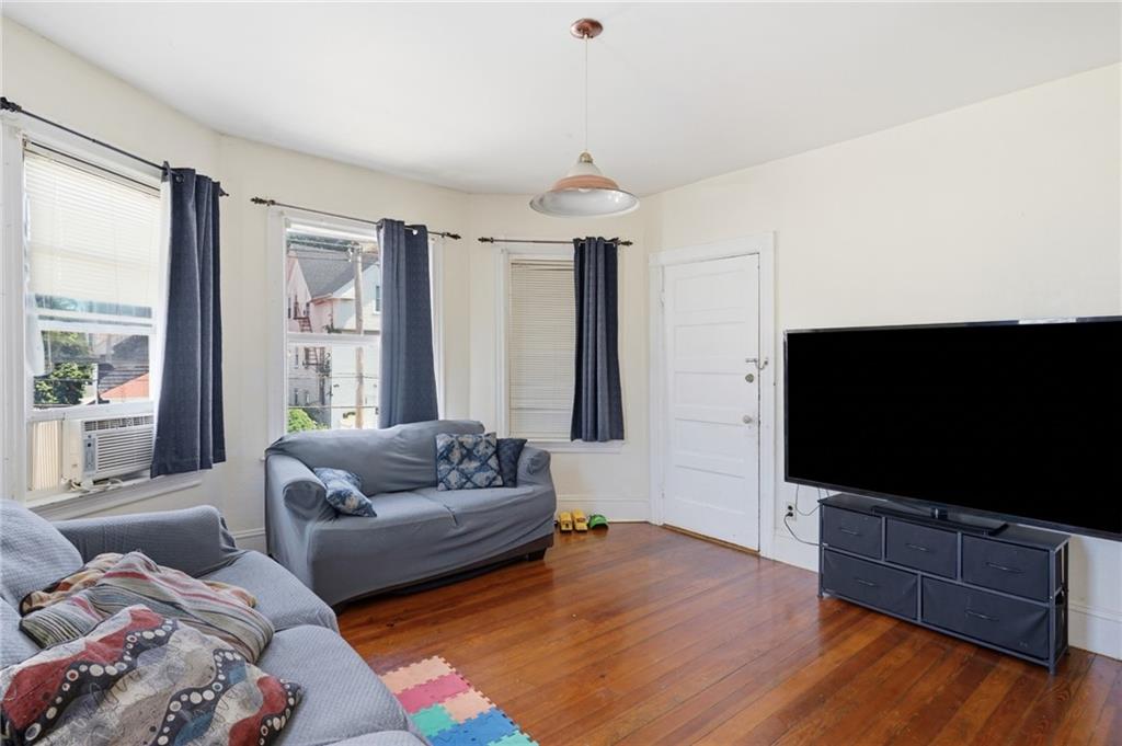 200 Admiral Street Property Photo 23