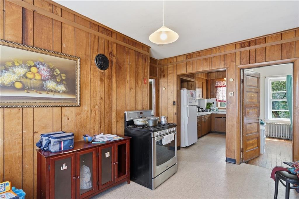 200 Admiral Street Property Photo 31