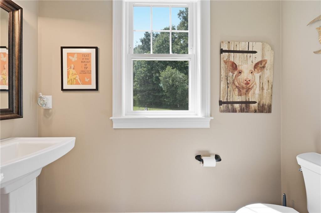 277 Yew Street Property Photo 14