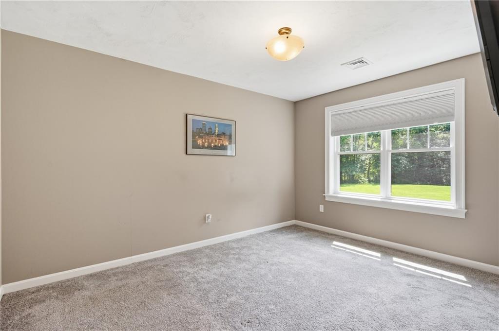 277 Yew Street Property Photo 19