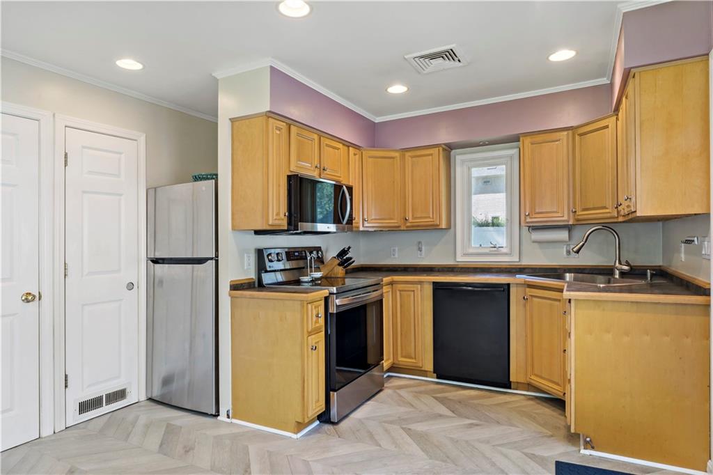 15 Mollusk Drive Property Photo 11