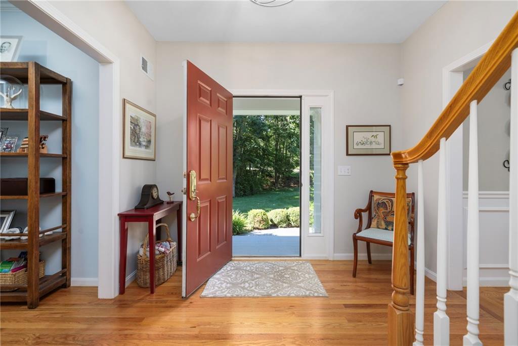11 Prides Crossing Lane Property Photo 16