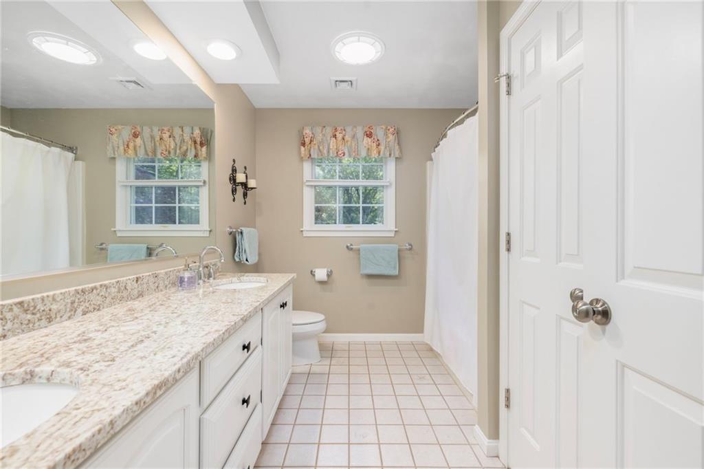 11 Prides Crossing Lane Property Photo 25