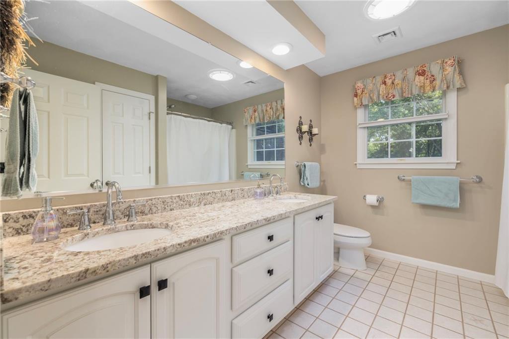 11 Prides Crossing Lane Property Photo 26