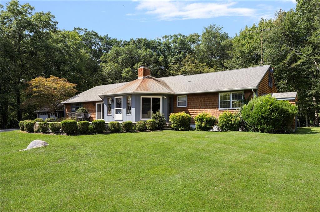 1825 Middle Road Property Photo 1