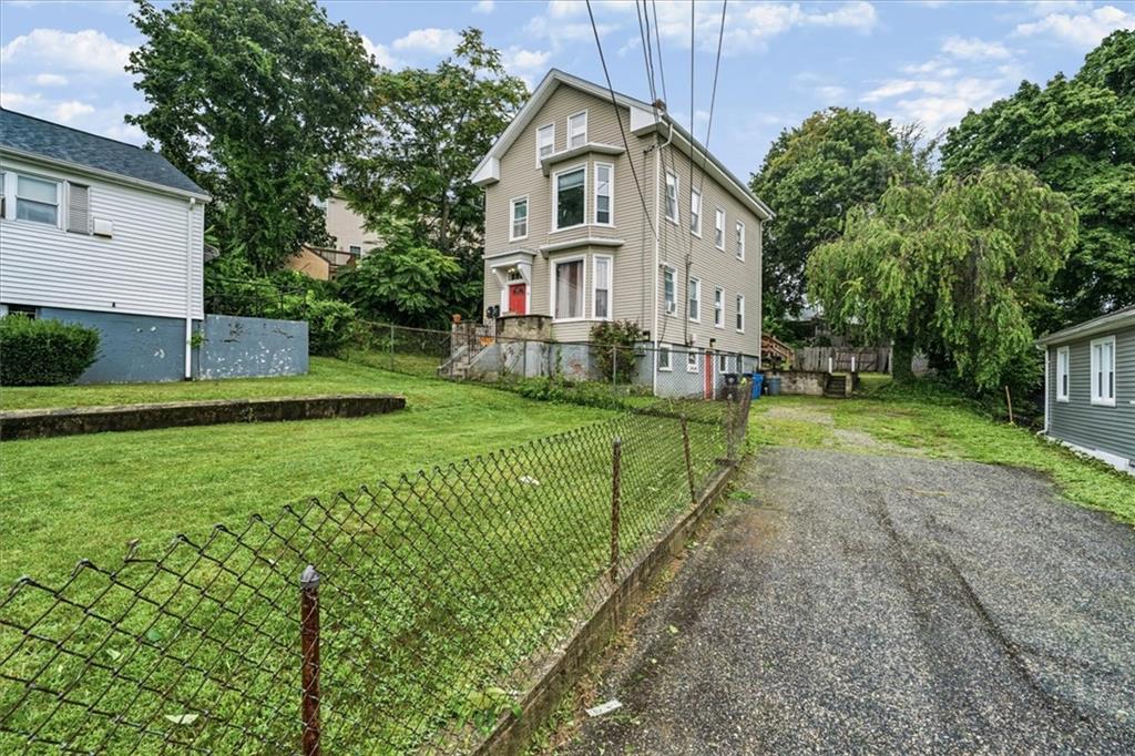 216 Maplewood Avenue Property Photo 1