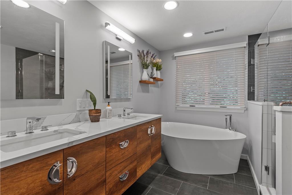 205 Holly Hills Lane Property Photo 41