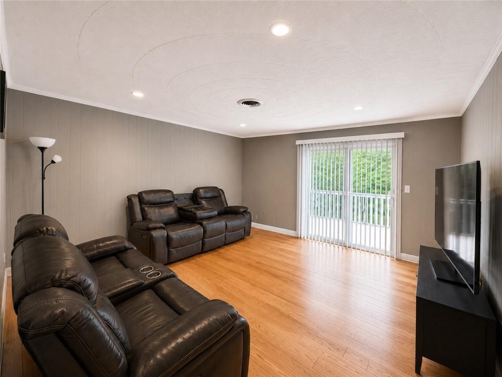 31 Foster Street Property Photo 9