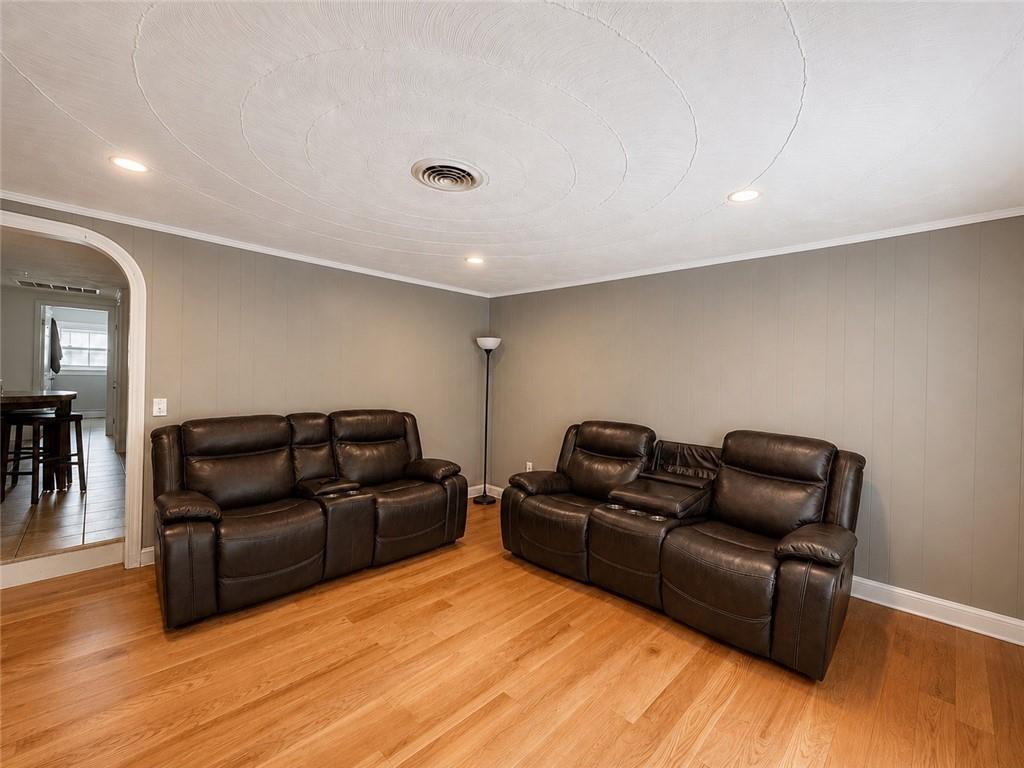 31 Foster Street Property Photo 10