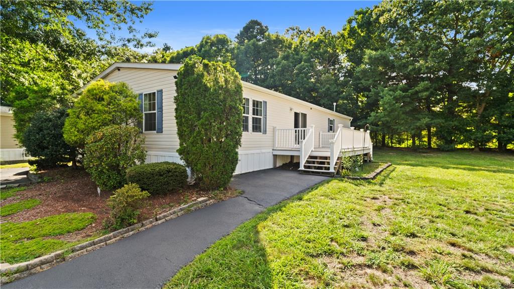8 Lisa's Way Property Photo 1