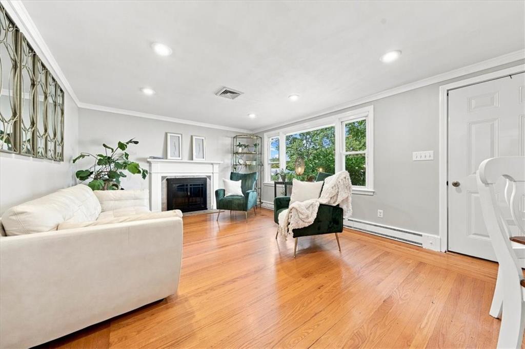 14 Woodhill Drive Property Photo 1