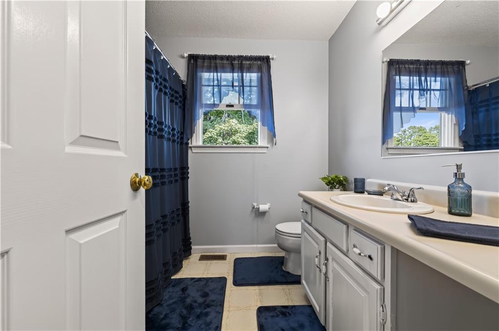 735 Willett Avenue Unit 305 Property Photo 16