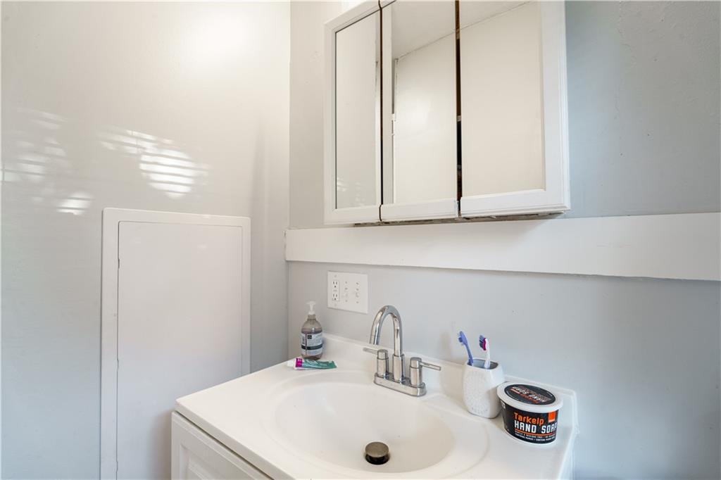 16 Binford Street Property Photo 7