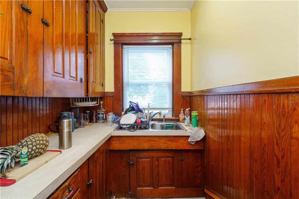 16 Binford Street Property Photo 11