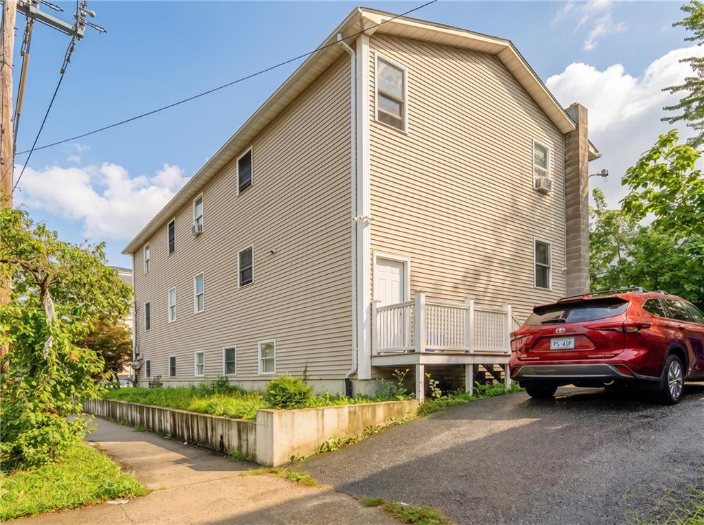 95 Laura Street Property Photo 2